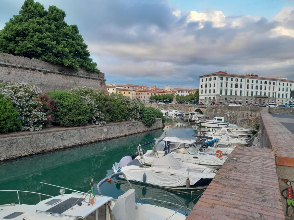 Casa Di Federica Camera Con Bagno Privato Esterno Livorno Luaran gambar