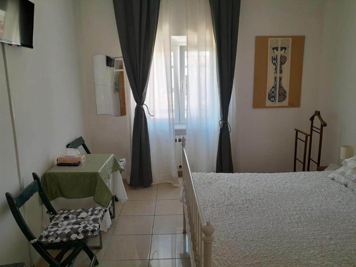 Casa Di Federica Camera Con Bagno Privato Esterno Livorno Luaran gambar